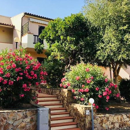 Le Residenze Itaca Apartment Porto Pozzo Bagian luar foto